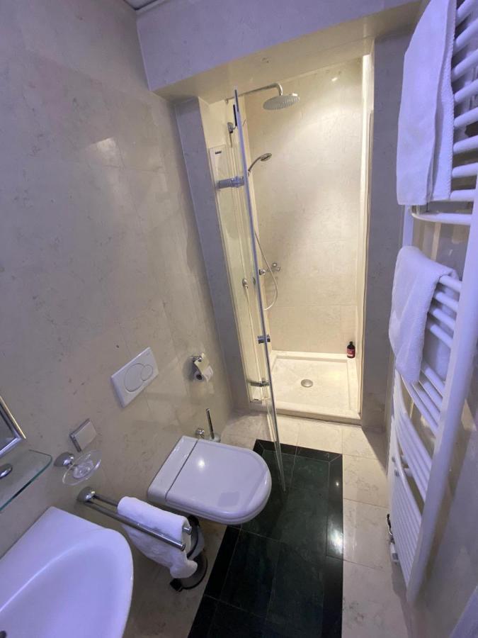 Small But Charming-Yellow Appartement 巴登 外观 照片