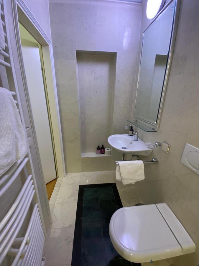 Small But Charming-Yellow Appartement 巴登 外观 照片